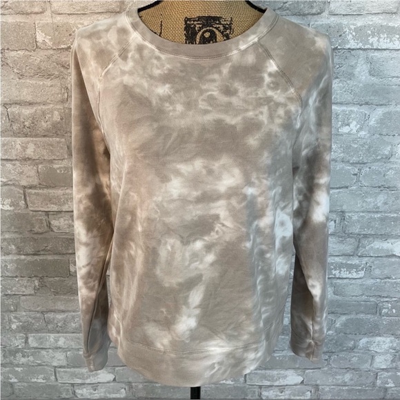 beachlunchlounge Tops - Beachlunchlounge Tie Dye Sweatshirt